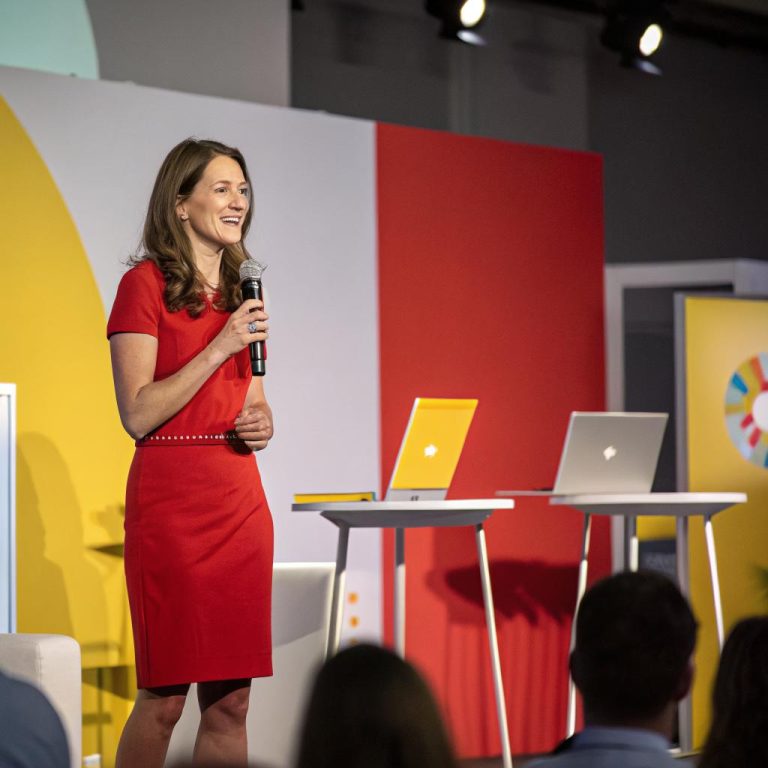 Read more about the article How Lily Konkoly Champions Female Entrepreneurs